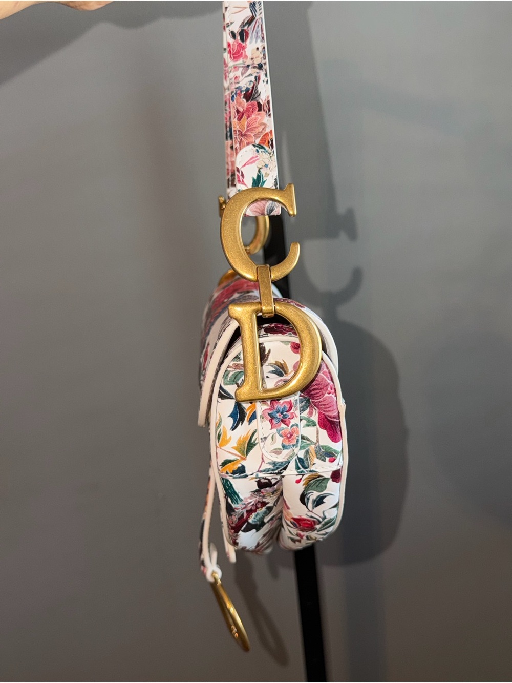 CHRISTIAN DIOR LIMITED EDITION medium Saddle Floral Embroidered Leather - Picture 5 of 5